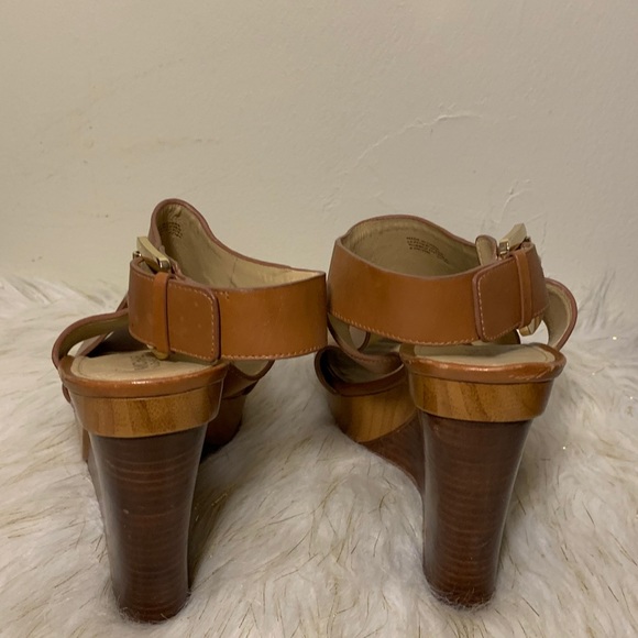 Michael Kors tan brown wedges shoes size 8.5M - Picture 11 of 14